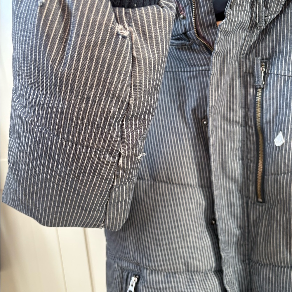 Volcom Dark Gray Jacket - Picture 6 of 8